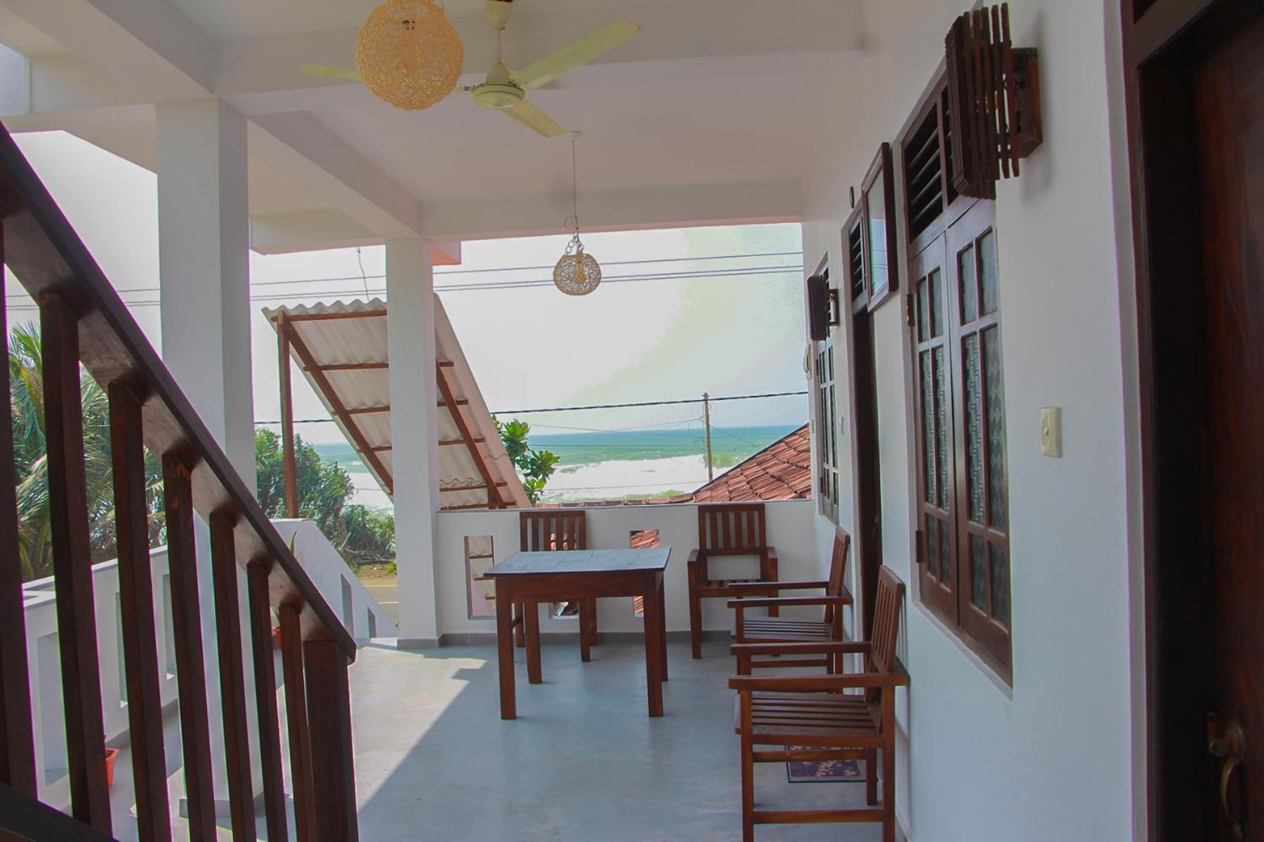 Shehara Sun Surf Lodge Midigama Kelet Kültér fotó