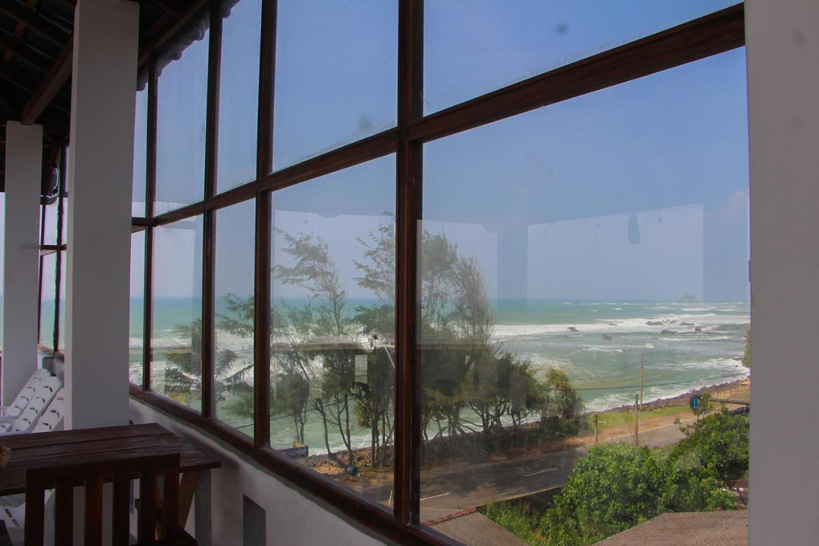 Shehara Sun Surf Lodge Midigama Kelet Szoba fotó